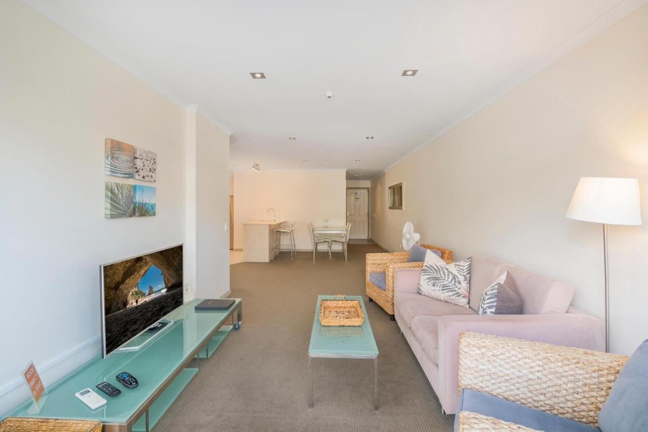 Crow'S Nest Apartments Whitianga Exterior photo
