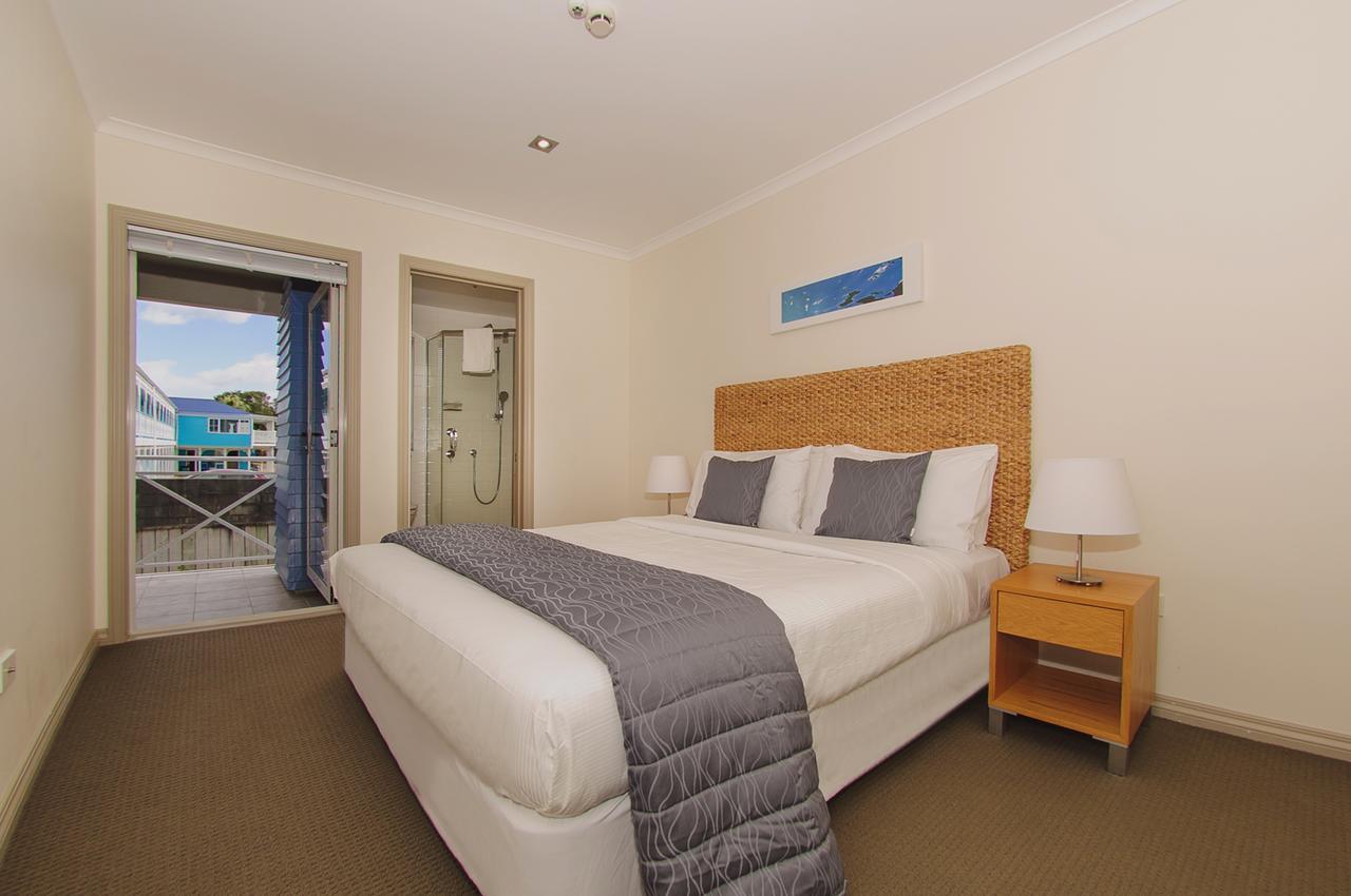 Crow'S Nest Apartments Whitianga Exterior photo